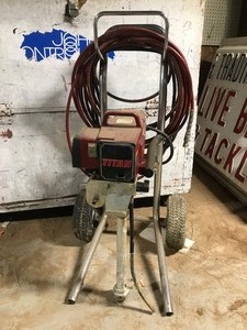 lot 5 image: Titan REM Paint Sprayer 600