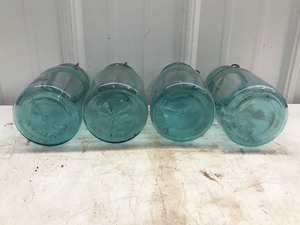 lot 379 image: 4 - Vintage Ball Mason Canning Jars with Glass Lids
