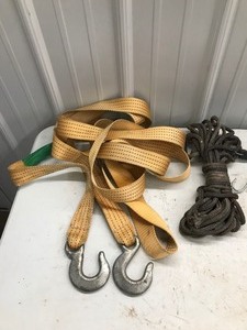 lot 395 image: Pulling Strap with Hooks - Bungee Straps - Rope - Tie Downs
