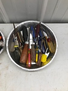 lot 490 image: Screwdrivers and socket drivers