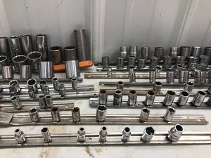 lot 492 image: Different size sockets-Deep sockets