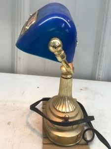 lot 565 image: Vintage Busch Beer lamp