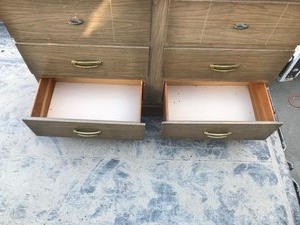 lot 685 image: 6 drawer dresser