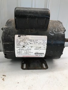 lot 686 image: 3 electric motors