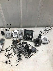 lot 688 image: Lot of Cell Phones & More