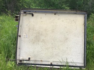 lot 696 image: Bed Topper for Truck