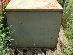 lot 697 image: Large Safe
