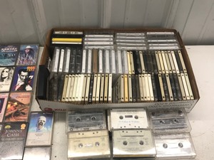 lot 604 image: Lot of cassette tapes