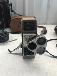 lot 607 image: Lot of camera equipment and more
