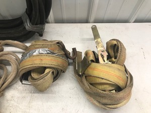 lot 619 image: Hydraulic hose, rope, ratchet straps