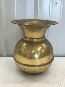 lot 661 image: Union Pacific Railroad spittoon