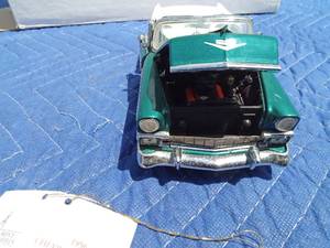 lot 542 image: Franklin Mint 1956 Chevrolet Belair Convertible die cast car