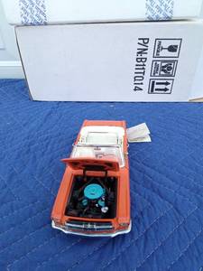 lot 527 image: Franklin mint 1964 Ford Mustang Precision model die cast car