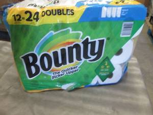 lot 19 image: Bounty Kitchen Paper Towels, 2-Pl...