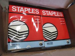 lot 44 image: 4 Reams Staples 67 lb. Cardstock Pa...