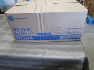 lot 77 image: Pacific Blue Basic Multifold Paper ...