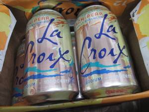 lot 118 image: 23- LaCroix Peach Pear Sparkling Wa...
