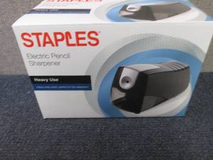 lot 125 image: Staples Electric Pencil Sharpener...