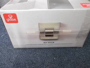 lot 193 image: Globe Electric Richter 2 Light 18 ...