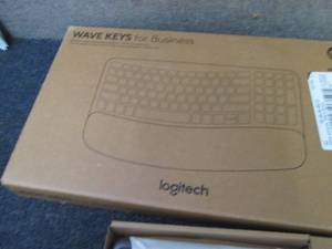 lot 243 image: Logitech Wave Keys Wireless Keyboar...