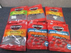 lot 285 image: 6- pks Assorted Jack Links Beef Jer...