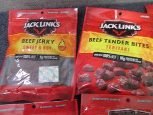 lot 286 image: 6- pks Assorted Jack Links Beef Jer...