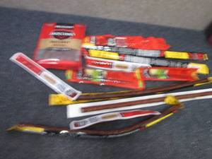 lot 288 image: 12 Assorted Jack Links Snacks...