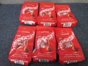 lot 311 image: 6- 5.1 oz Lindor Milk Chocolate Tru...