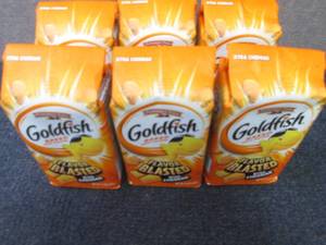 lot 325 image: 6- 6.6 oz Baked Goldfish Xtra Chedd...