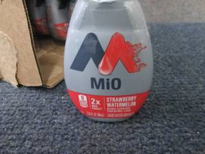 lot 377 image: 8- 3.24 oz MIO Strawberry Watermelo...