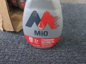 lot 378 image: 8- 3.24 oz MIO Strawberry Watermelo...