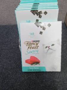 lot 380 image: 10 - 3oz Fancy Feast Savory Craving...