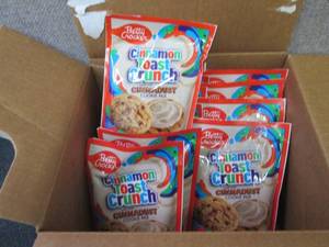 lot 391 image: 12- 12.6 oz Betty Crocker Cinnamon ...