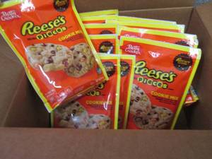 lot 392 image: 12- 11.9  oz Betty Crocker Reesess...