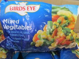 lot 432 image: Case of 12- 16 oz FROZEN Birds Eye ...