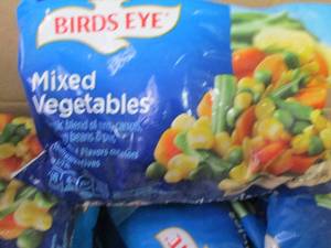 lot 434 image: Case of 12- 16 oz FROZEN Birds Eye ...