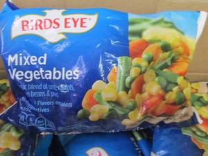 lot 435 image: Case of 12- 16 oz FROZEN Birds Eye ...