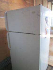 lot 473 image: Frigidaire RefrigeratorFreezer...