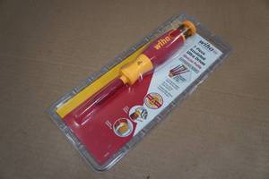 lot 33 image: Wiha 7-Piece Insulated Ultra Driver