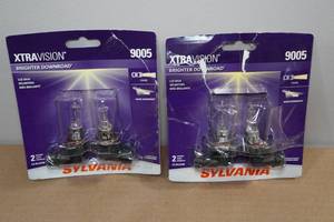 lot 36 image: 2 Sets Sylvania Xtravision Halogen Lamps -9005
