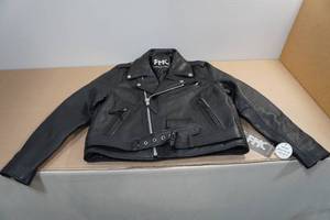 lot 39 image: First Manufacturing Ryman Womens Motorcycle Leather Jacket -Large