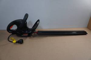 lot 106 image: Remington 22 Electric Hedge Trimmer