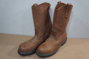 lot 112 image: Red Wing Pecos Leather Boots -Size 6