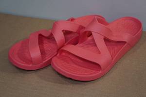 lot 131 image: Nuusole Womens Rubber Sandals -Size 10