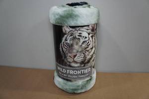 lot 132 image: Wild Frontier Plush Throw Blanket 50x60
