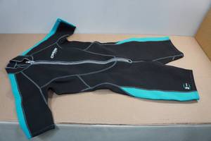 lot 153 image: Cressi Lido 2mm Womens Blue Wet Suit -Lady M3