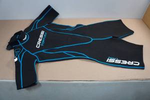 lot 154 image: Cressi Tortuga 2.5mm Wetsuit -Lady S2