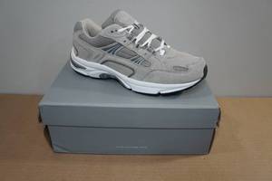 lot 159 image: Vionic 23Walk Sneakers -Size 10.5