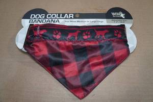 lot 179 image: Wilcor Dog Collar Bandana for M-L Dogs