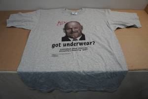 lot 205 image: Signed Jesse Ventura T-Shirt -XL